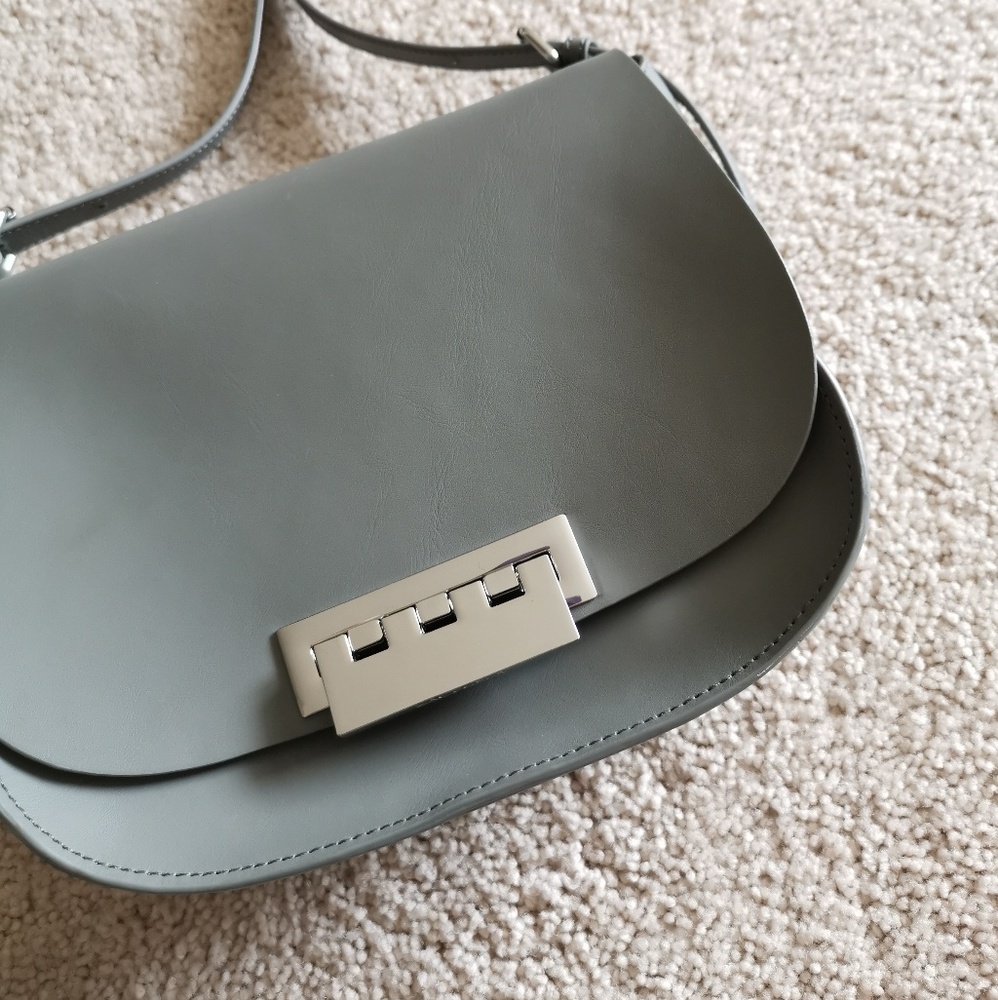 sale! for a limited time! zac posen eartha iconic leather saddle crossbody